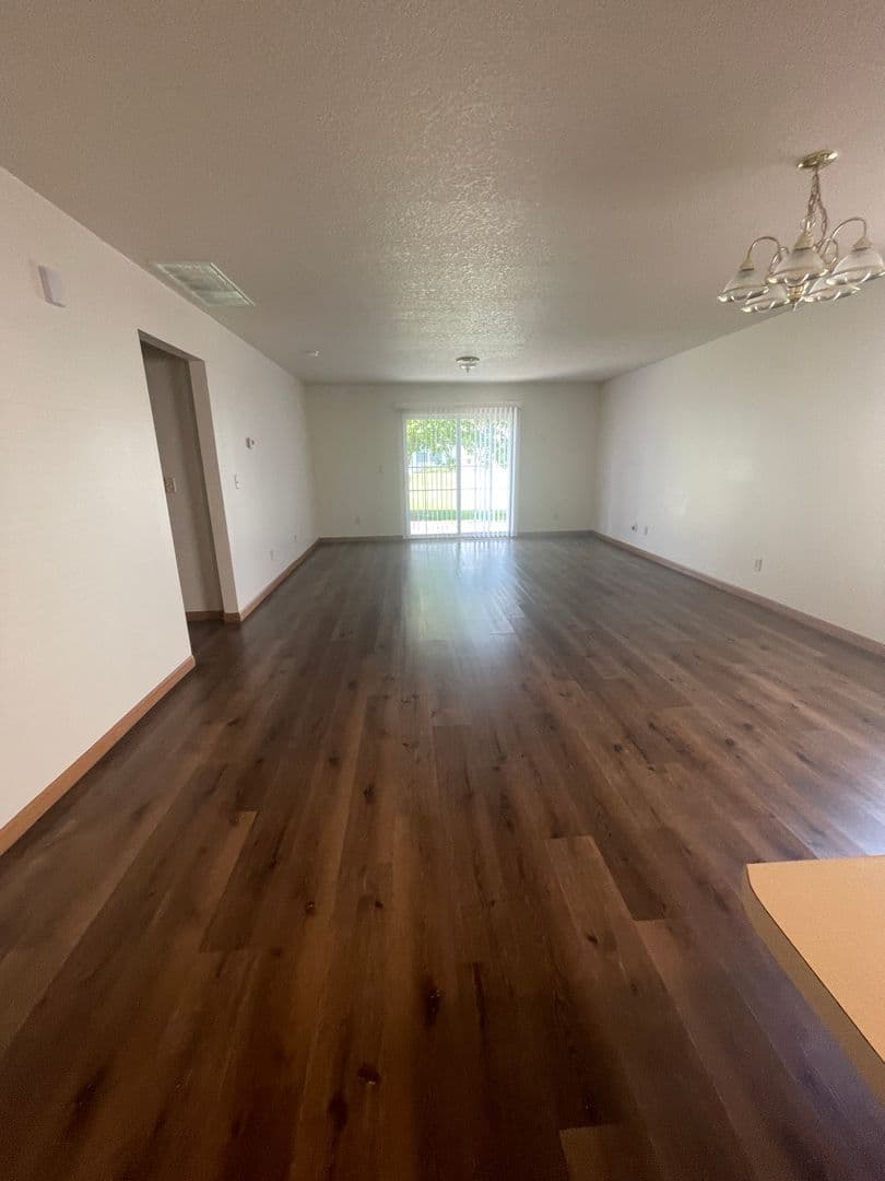 Plymouth Apartment: 1301 Center Street