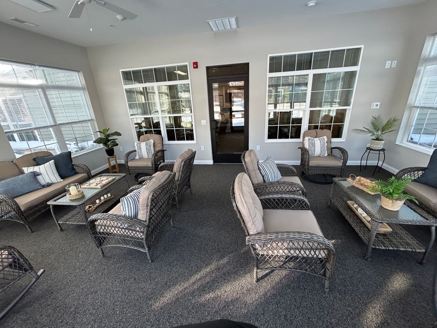 Culver Apartment: 201 W Tampa St