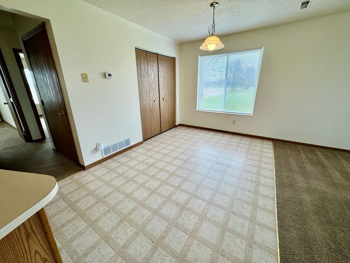 Plymouth Apartment: 1340 Holloway Dr