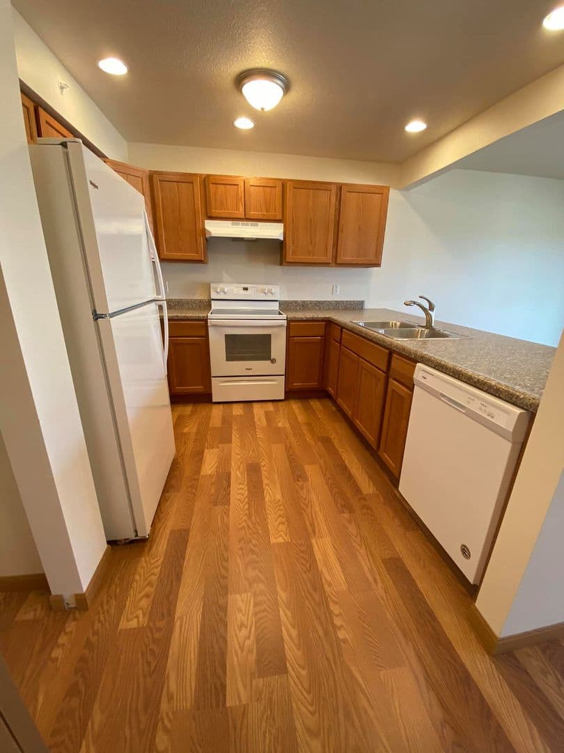Peru Apartment: 548 Sycamore Trl