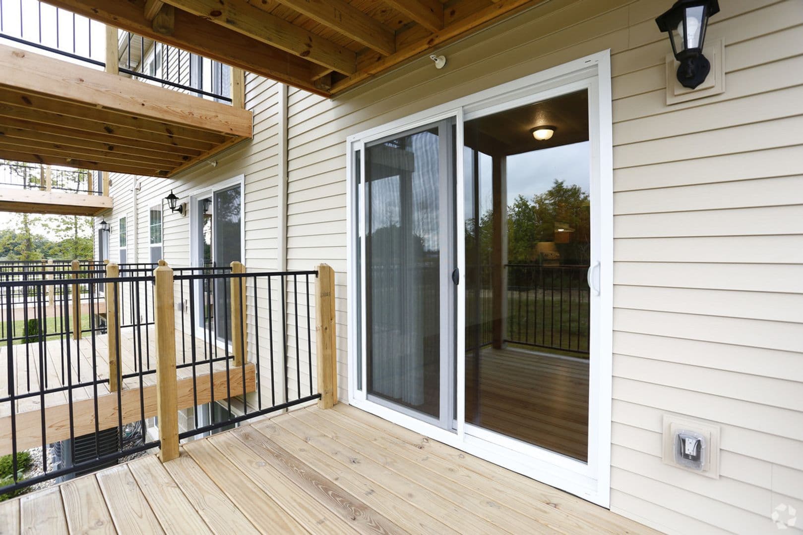 Laporte Apartment: 200 Plymouth Lane
