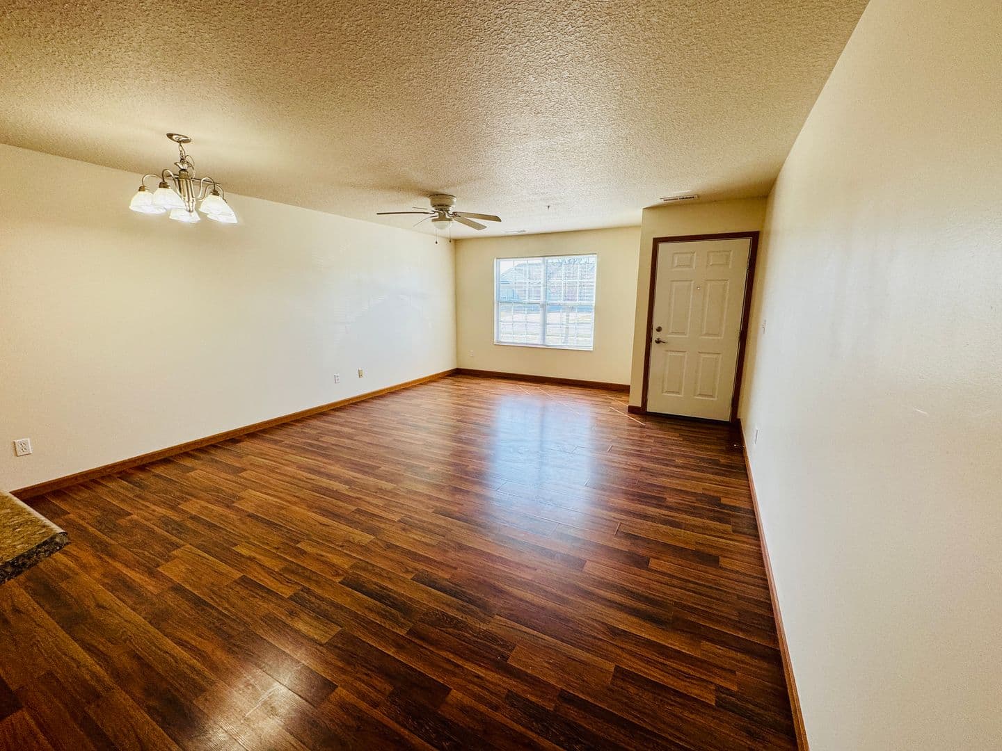 Columbia City Apartment: 120 N Chestnut Wood Lane