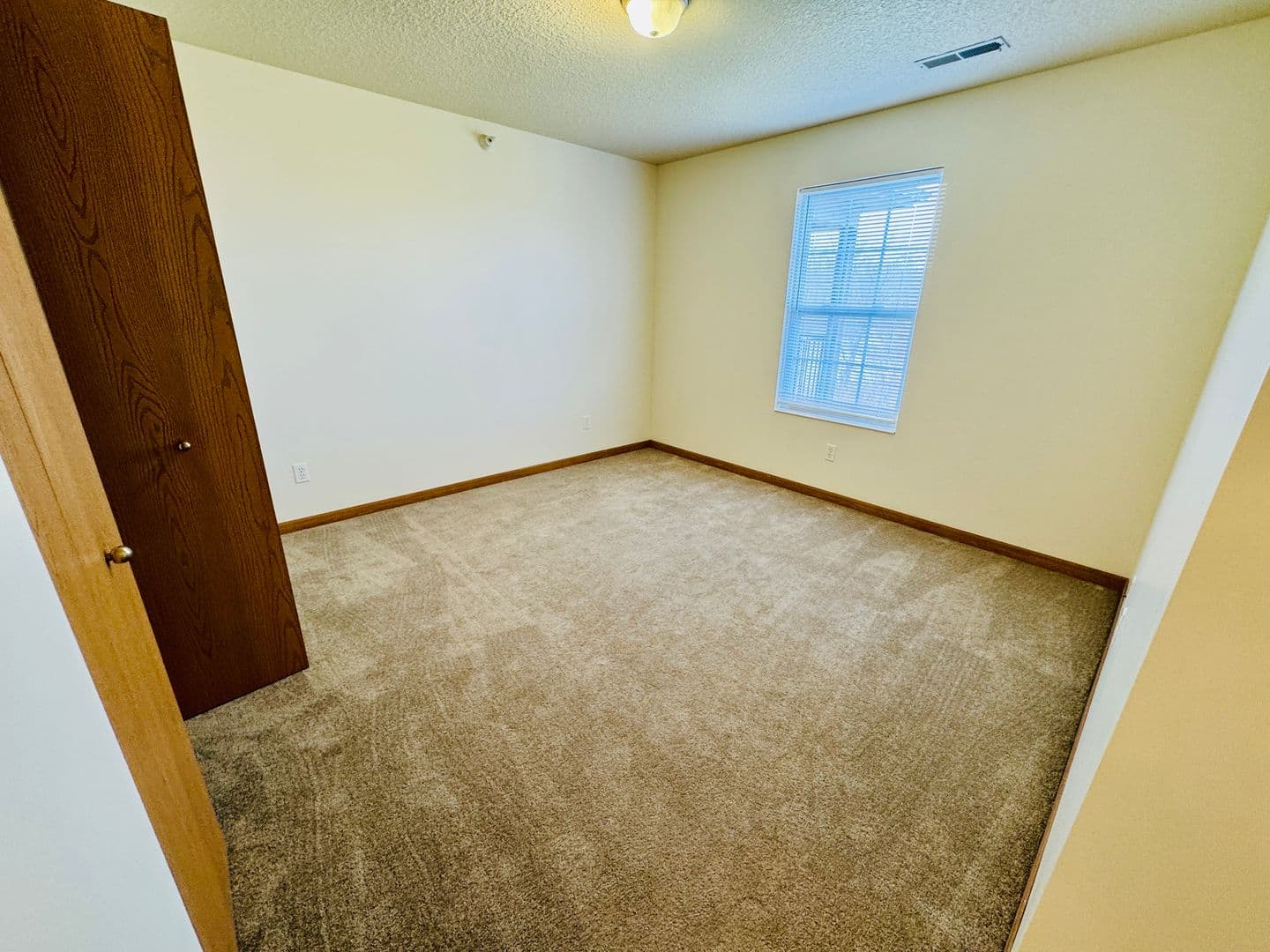 Laporte Apartment: 200 Plymouth Lane