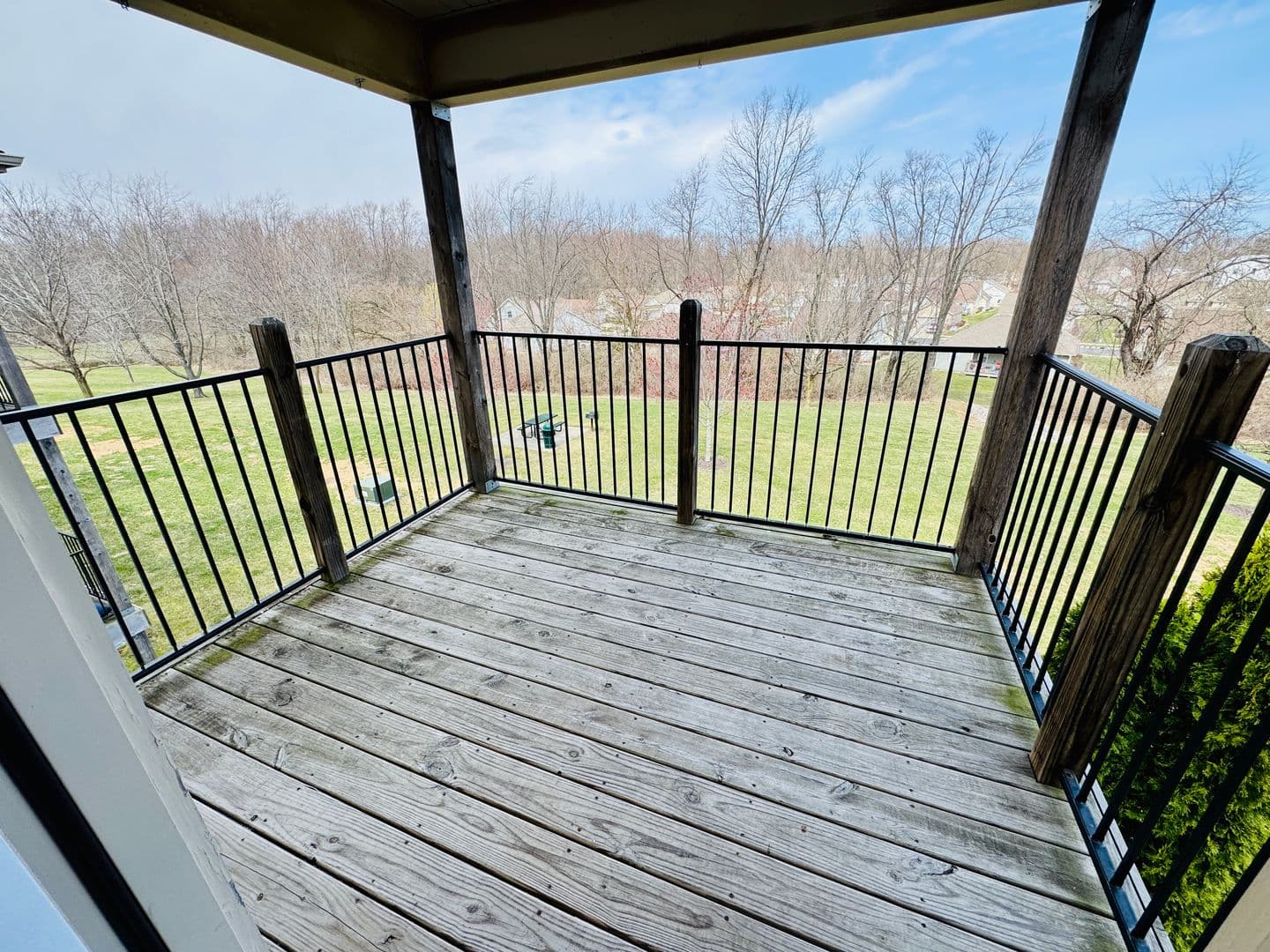 Laporte Apartment: 200 Plymouth Lane