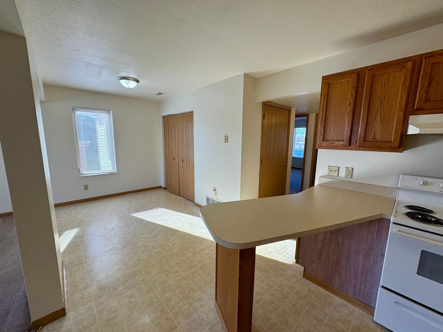 Warsaw Apartment: 200 Kinney Drive