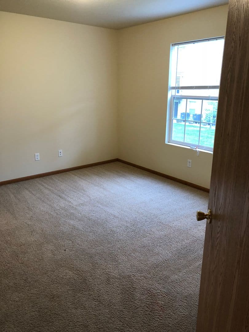 Michigan City Apartment: 1000 Longbeach Ln