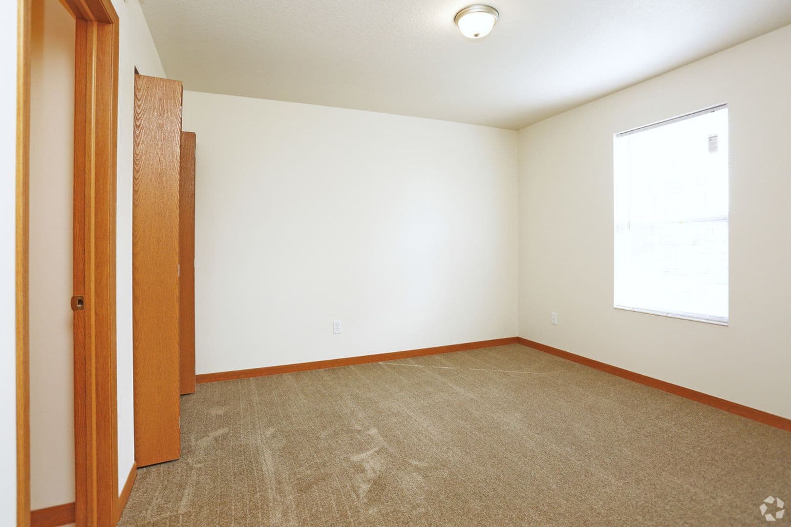 Laporte Apartment: 200 Plymouth Lane