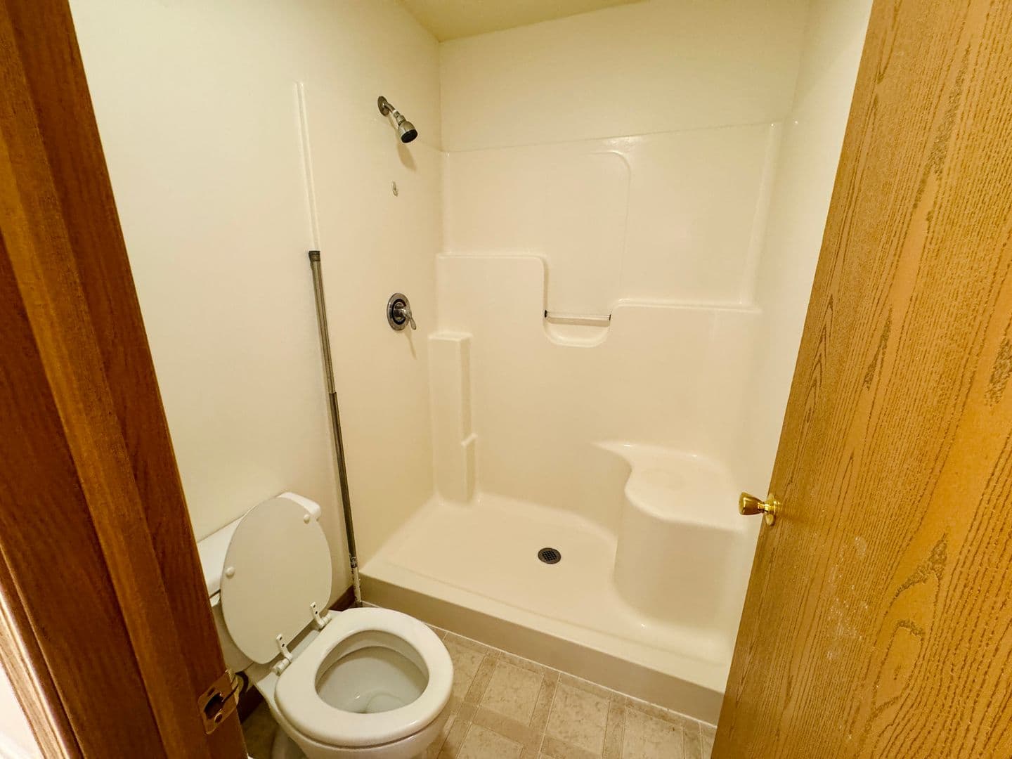 Laporte Apartment: 200 Plymouth Lane
