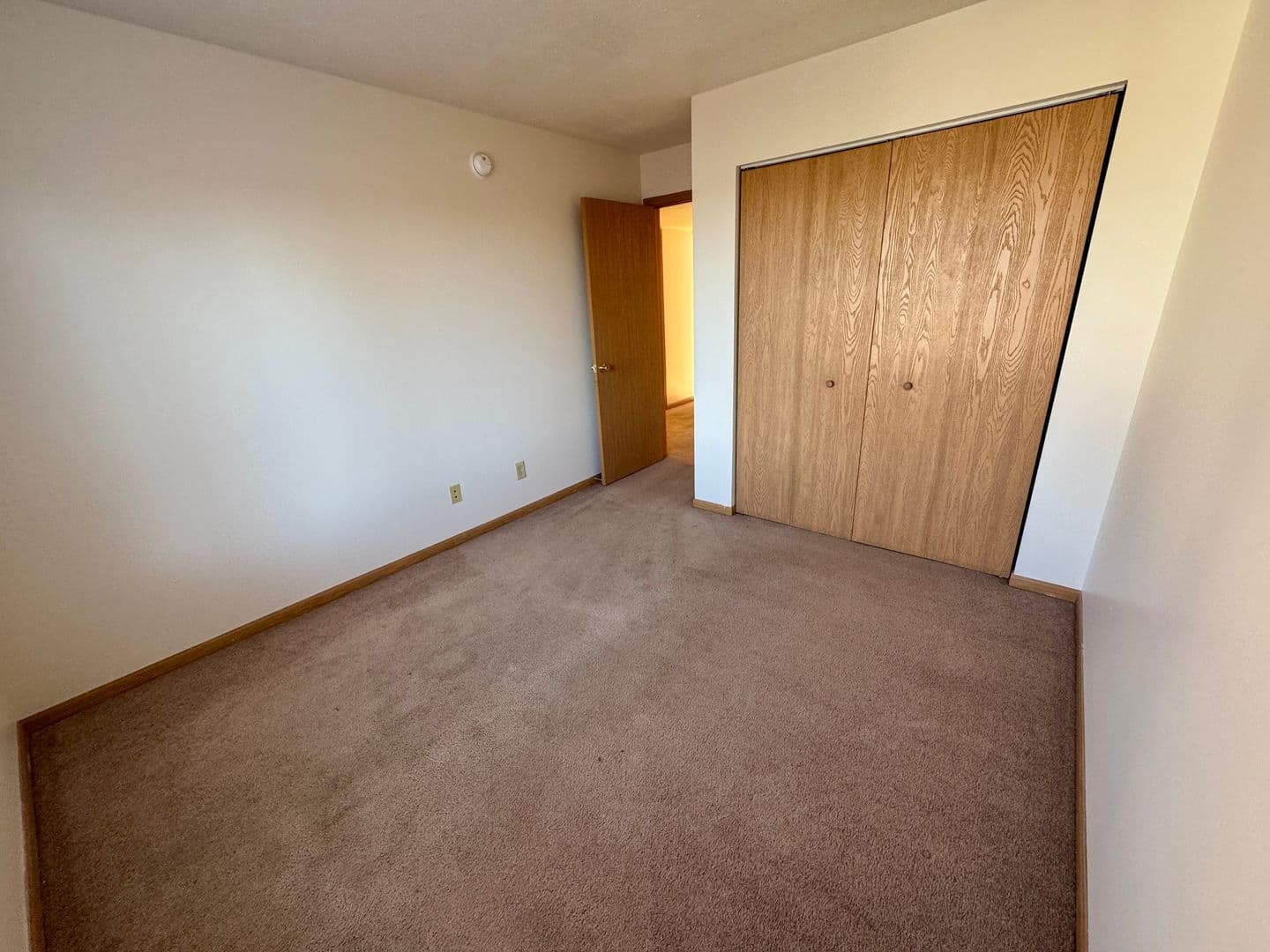Warsaw Apartment: 200 Kinney Drive