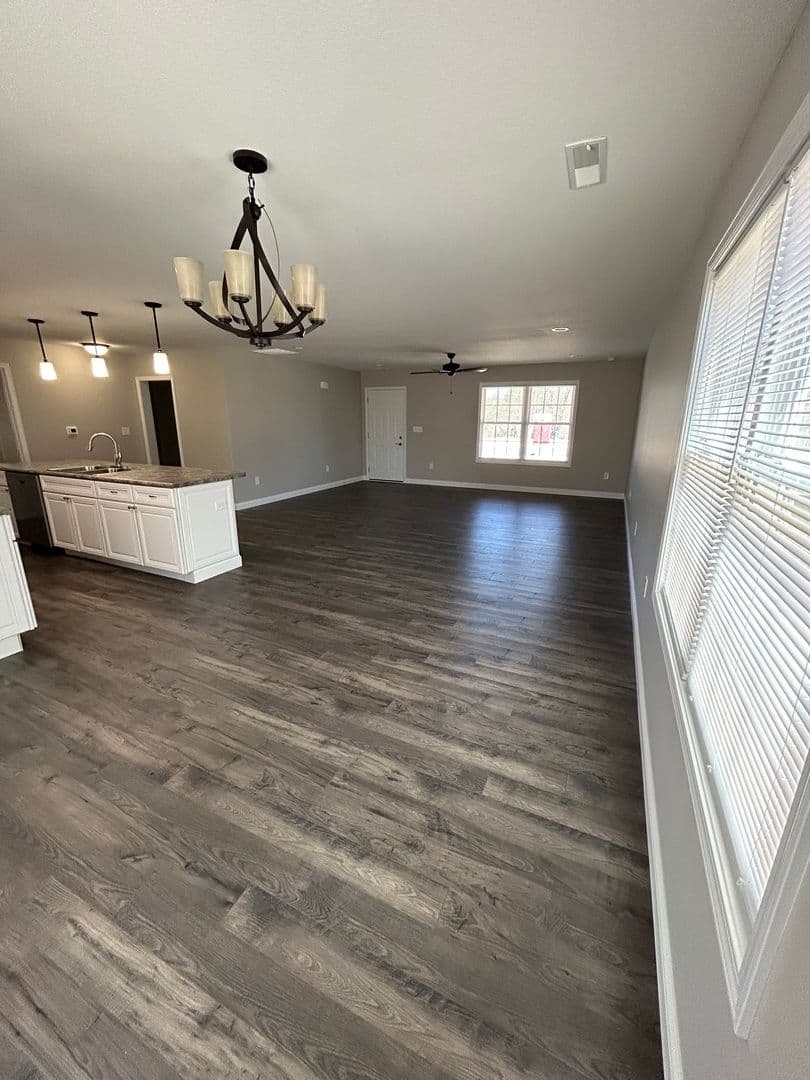 Culver Apartment: 201 W Tampa St