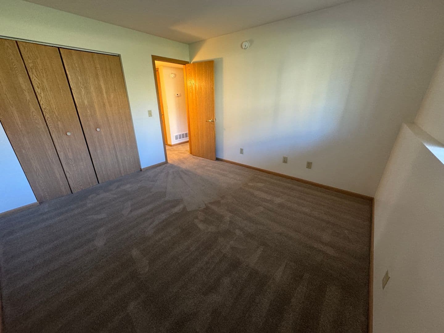 Warsaw Apartment: 200 Kinney Drive
