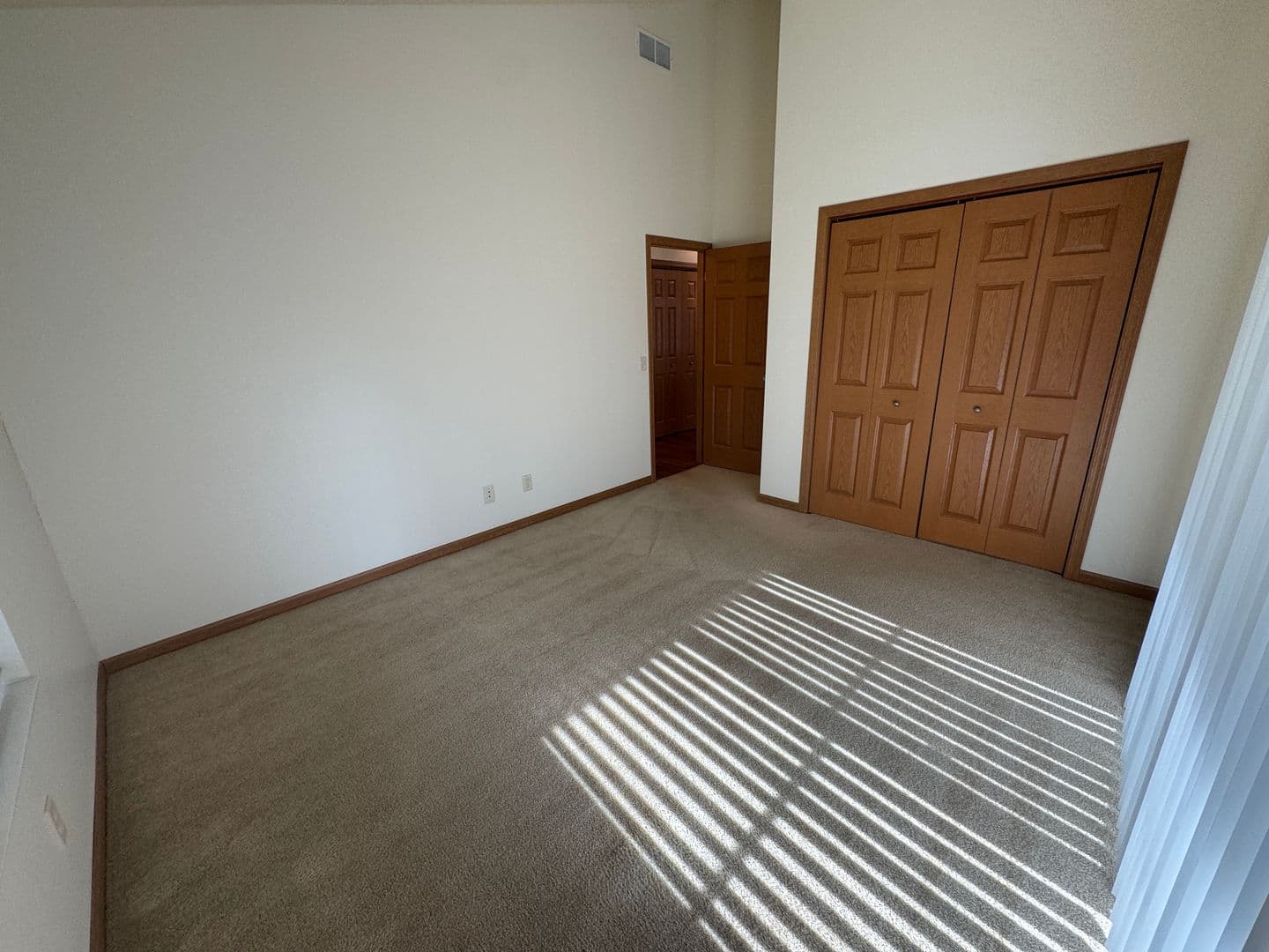 Warsaw Apartment: 2630 Tippe Downs Dr