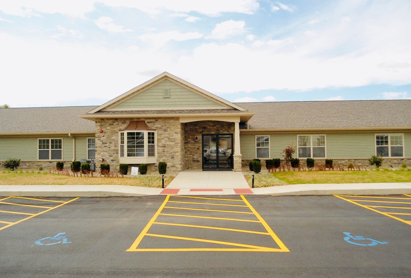 Plymouth Apartment: 302 Novelty St