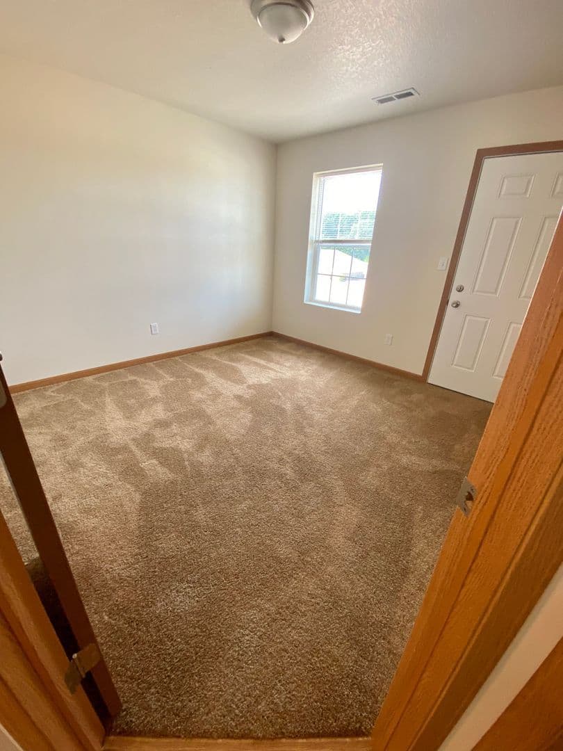 Bremen Apartment: 342 Woodies Lane