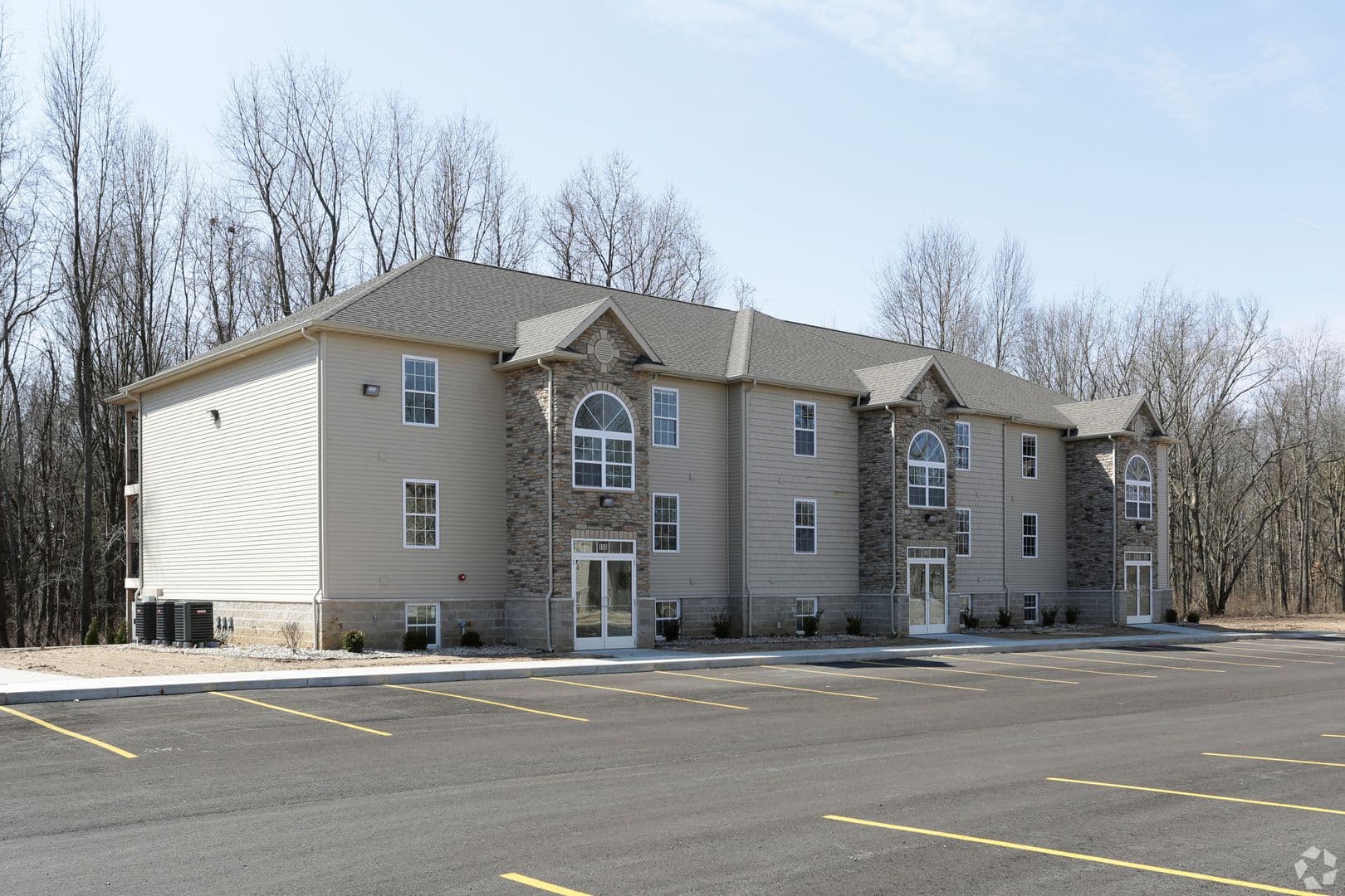 New Carlisle Apartment: 220 Chapman Drive