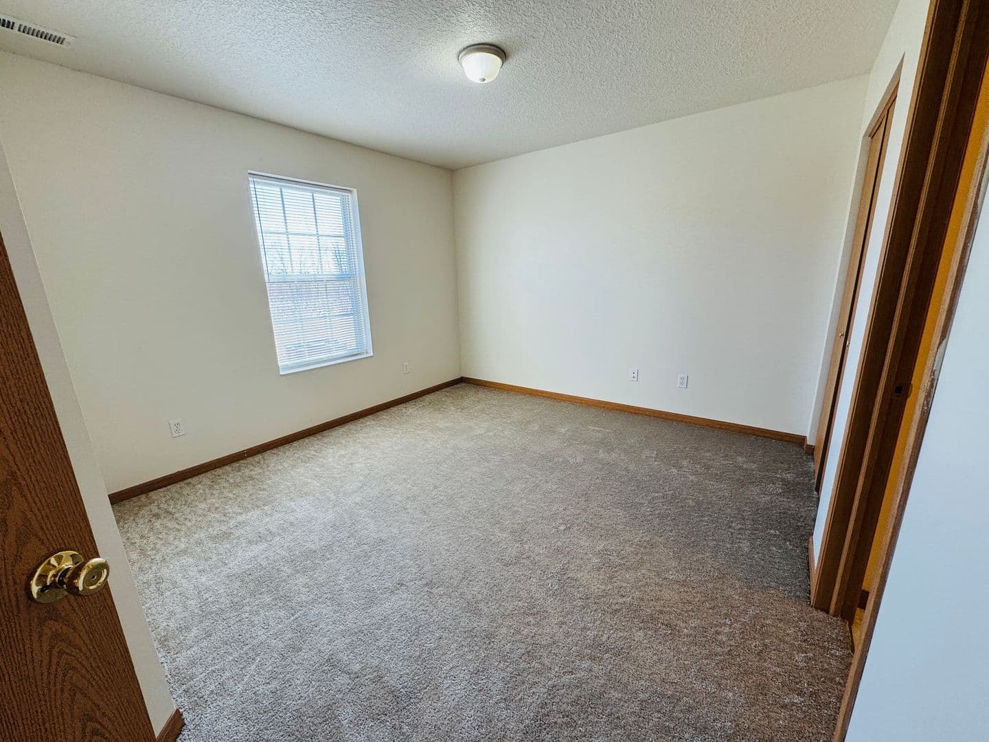 Lakeville Apartment: 1011 Angela Drive
