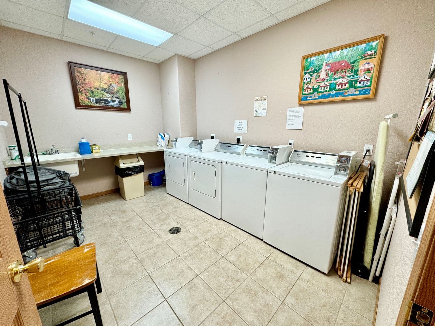 Plymouth Apartment: 302 Novelty St