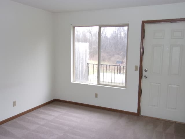 New Carlisle Apartment: 220 Chapman Drive