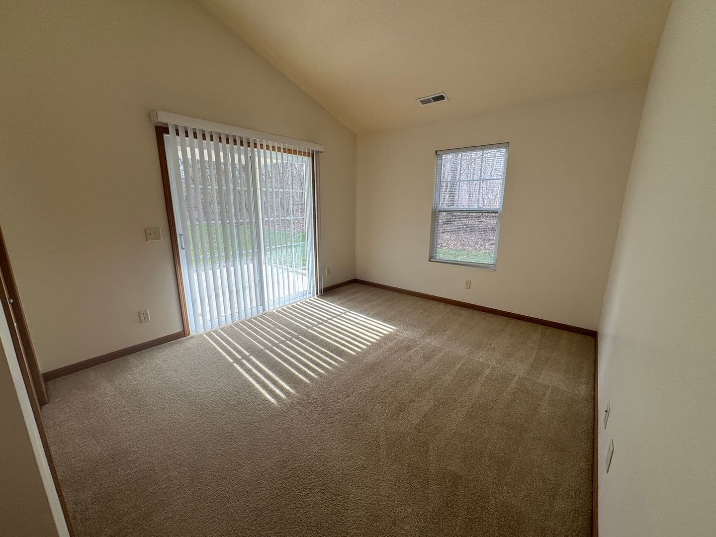 Warsaw Apartment: 2630 Tippe Downs Dr