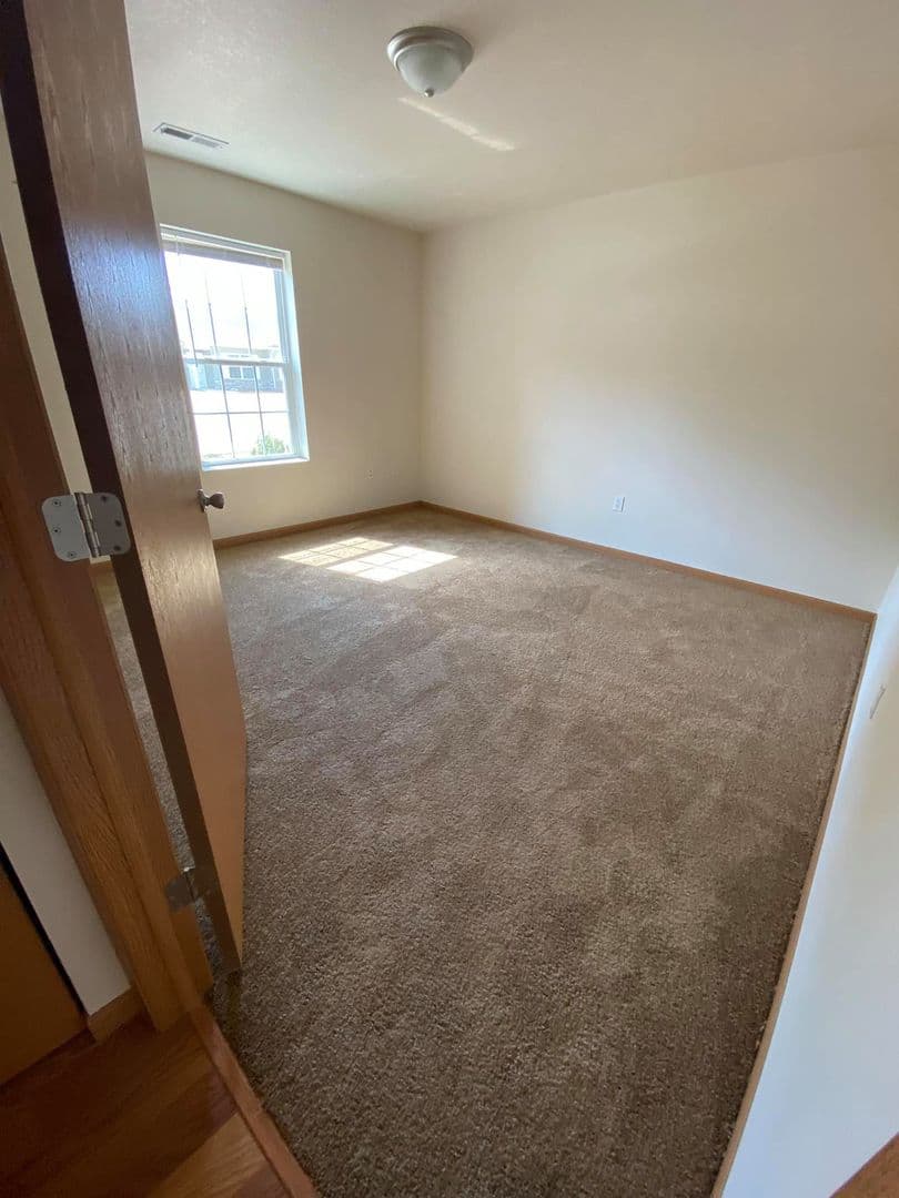 Peru Apartment: 548 Sycamore Trl