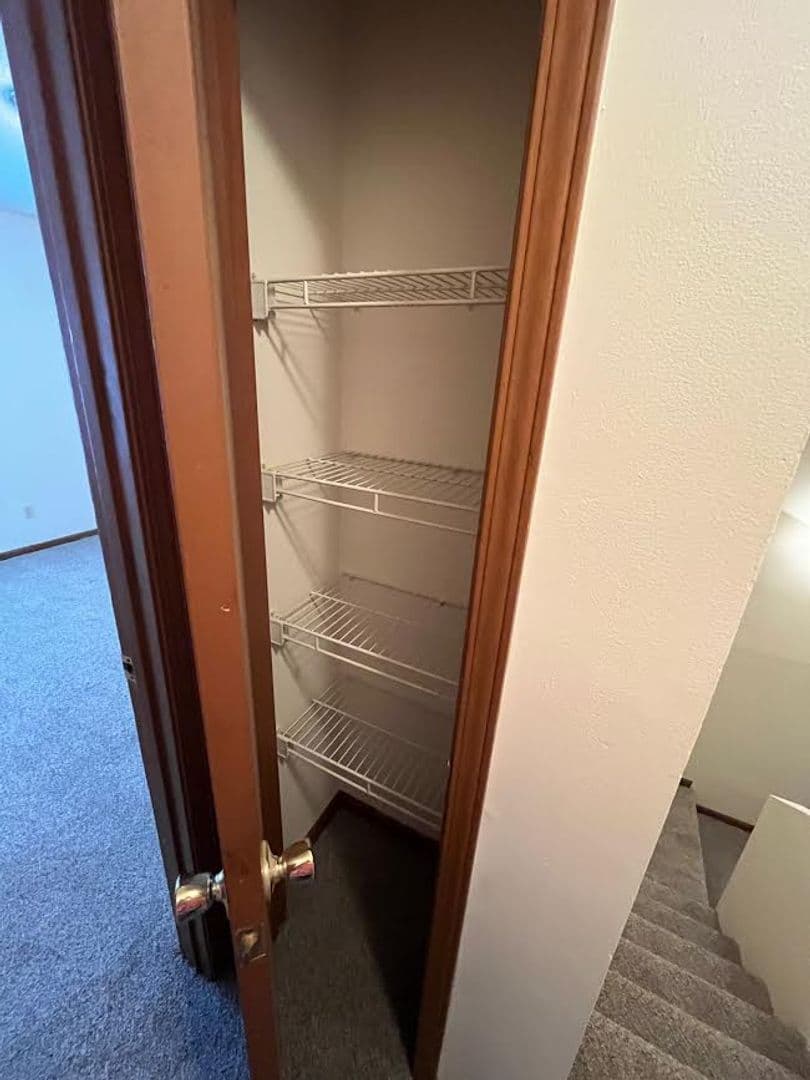 Plymouth Apartment: 1340 Holloway Dr