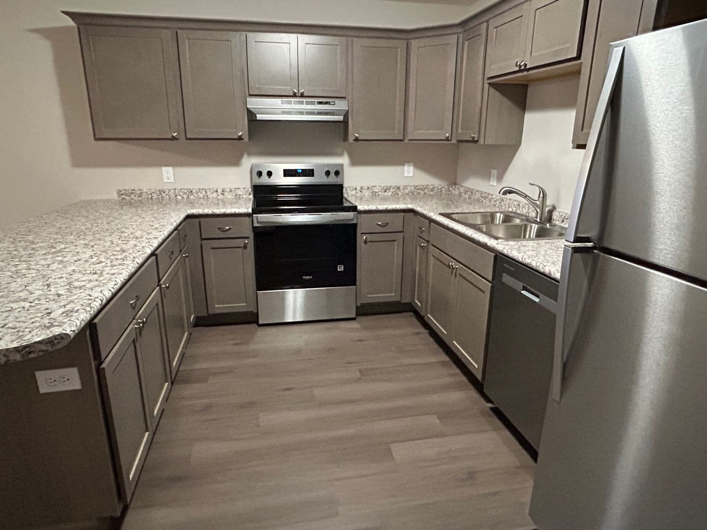 Culver Apartment: 201 W Tampa St
