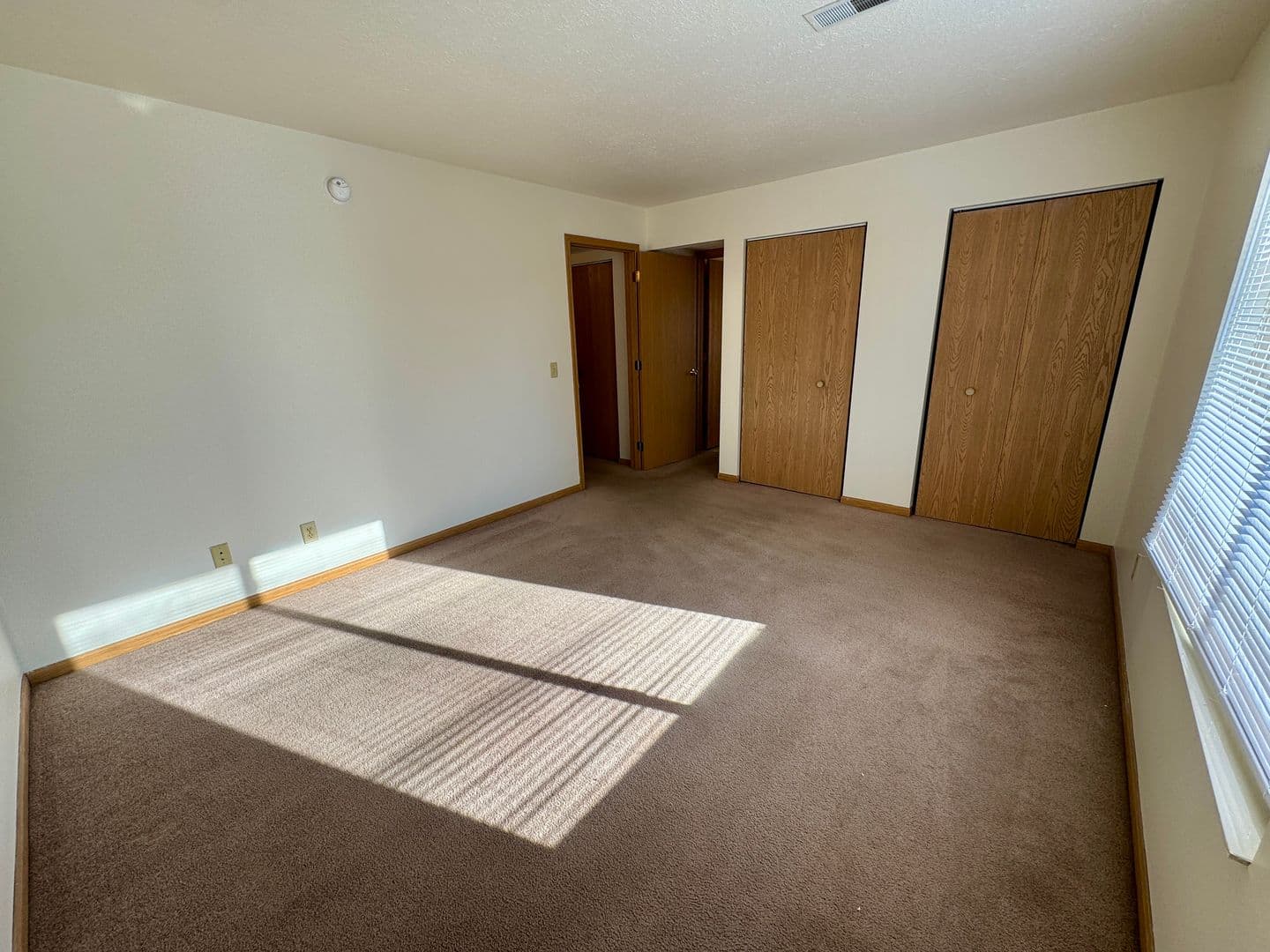 Warsaw Apartment: 200 Kinney Drive