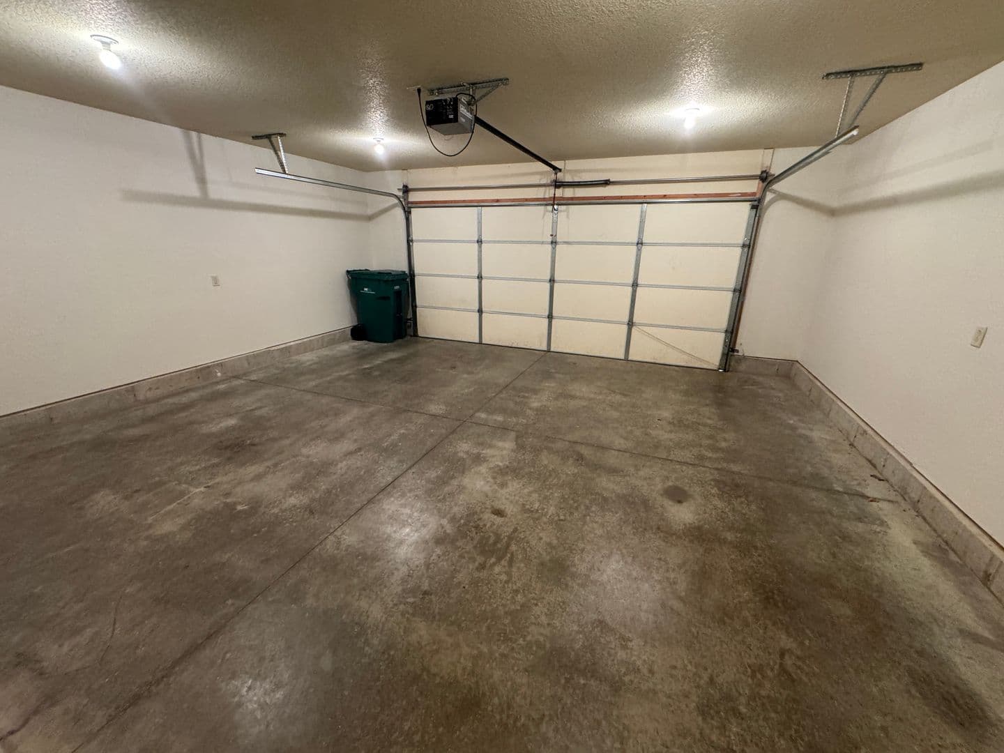 Warsaw Apartment: 2630 Tippe Downs Dr