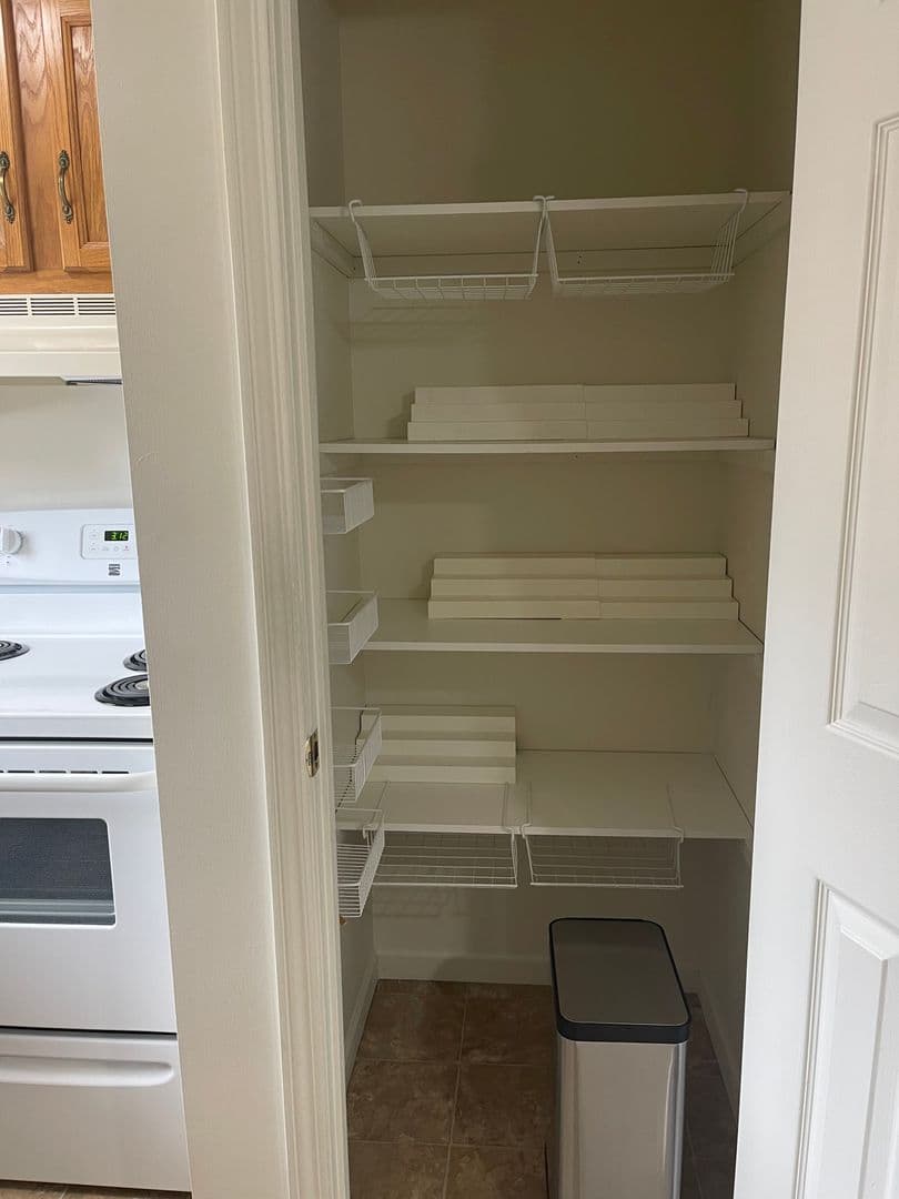 Plymouth Apartment: 525 S Michigan St