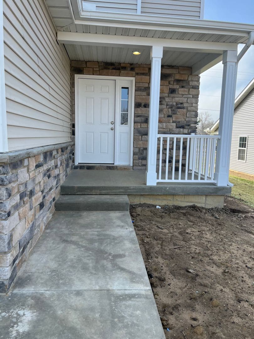 Plymouth Apartment: 2234 Bitter Root Dr