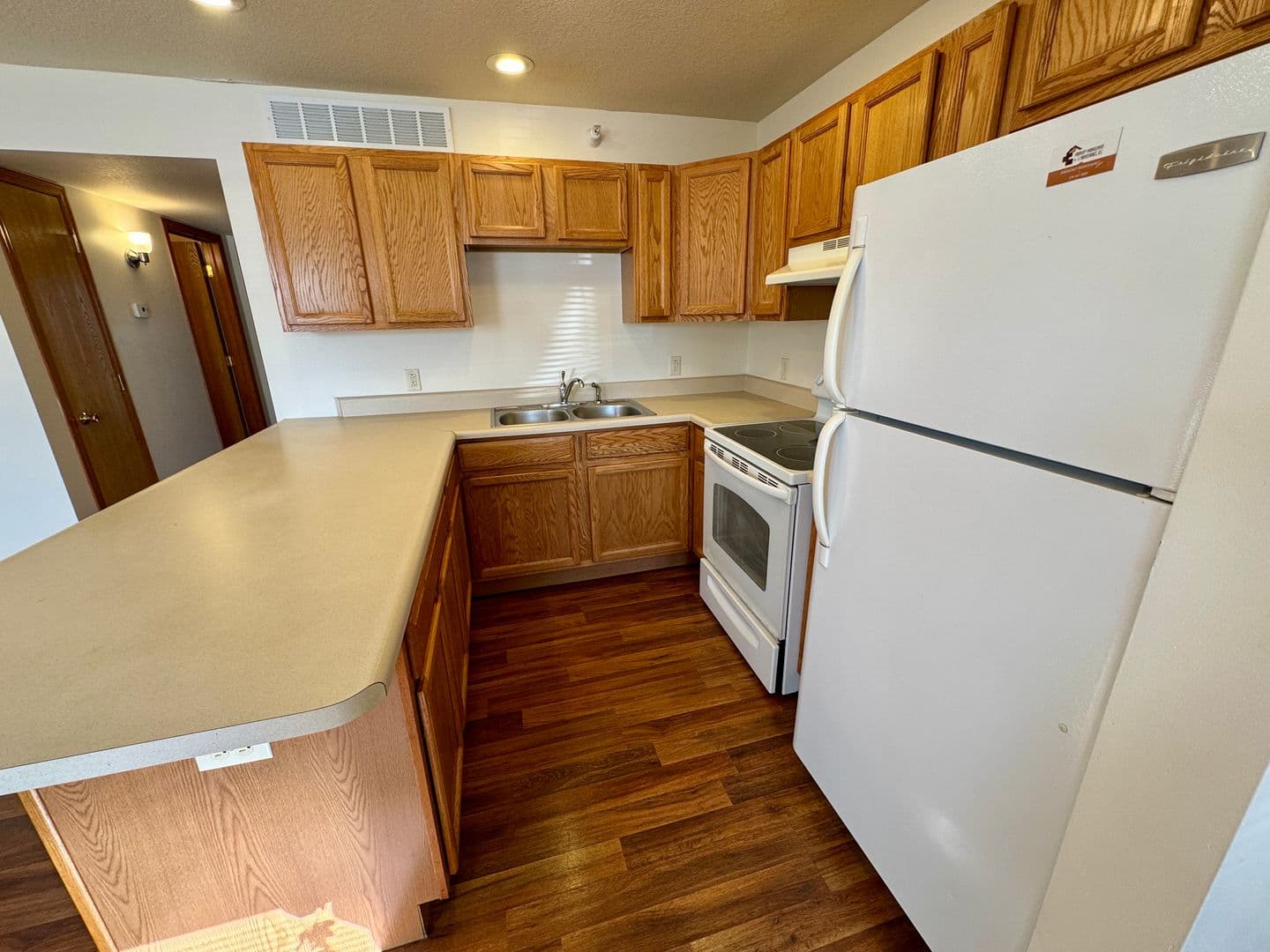 Warsaw Apartment: 200 Kinney Drive