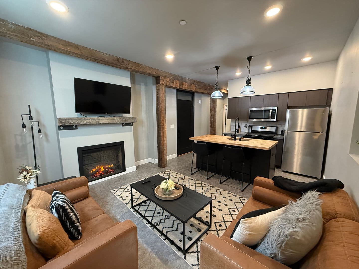 Butte Apartment: 305 N Alaska