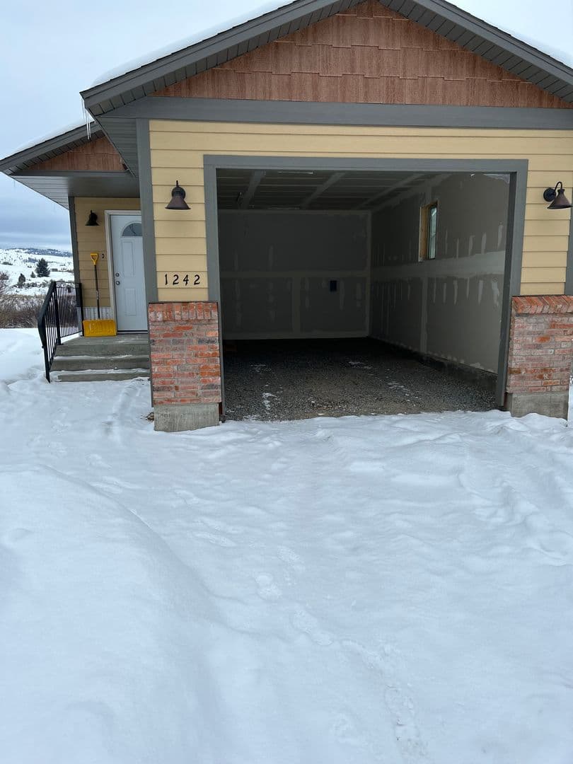 Butte House: 1242 Grizzly Trail