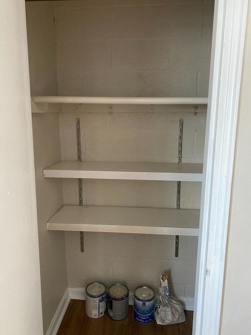 Arlington Apartment: 1837 N. Dinwiddie St.