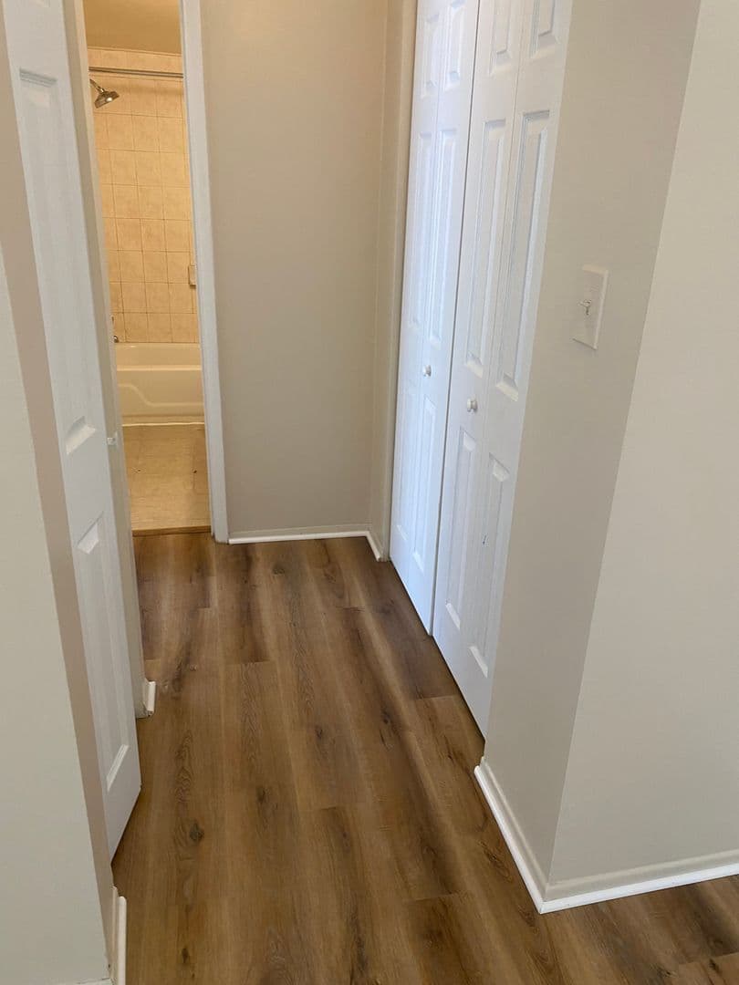 Alexandria Apartment: Bloomfield Dr