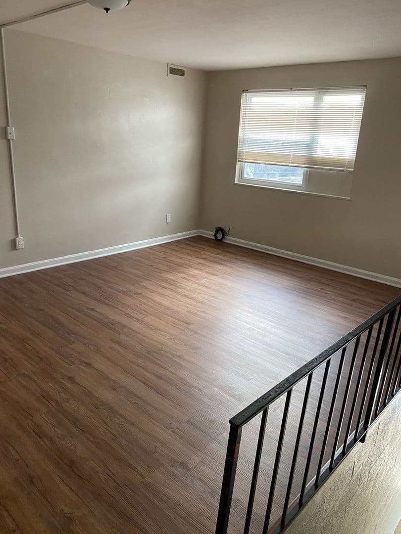 Arlington Apartment: 1837 N. Dinwiddie St.