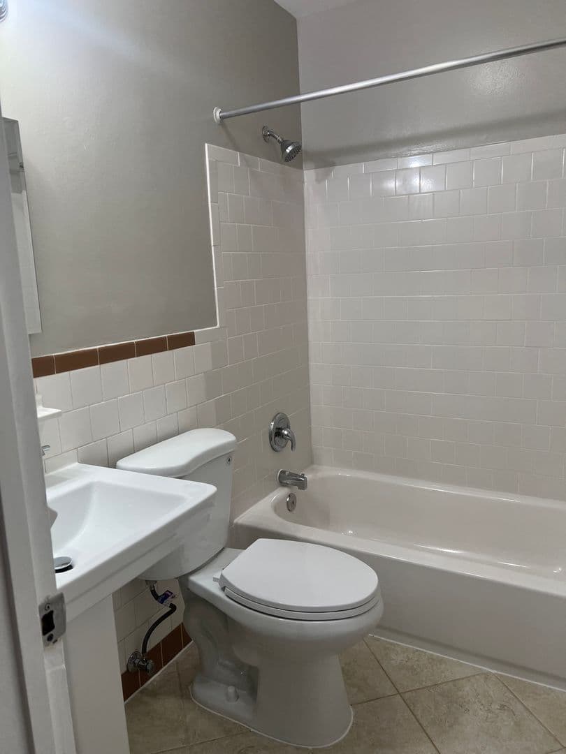 Alexandria Apartment: 2314/2318/2322/2326/2330-Glendale Terrace -