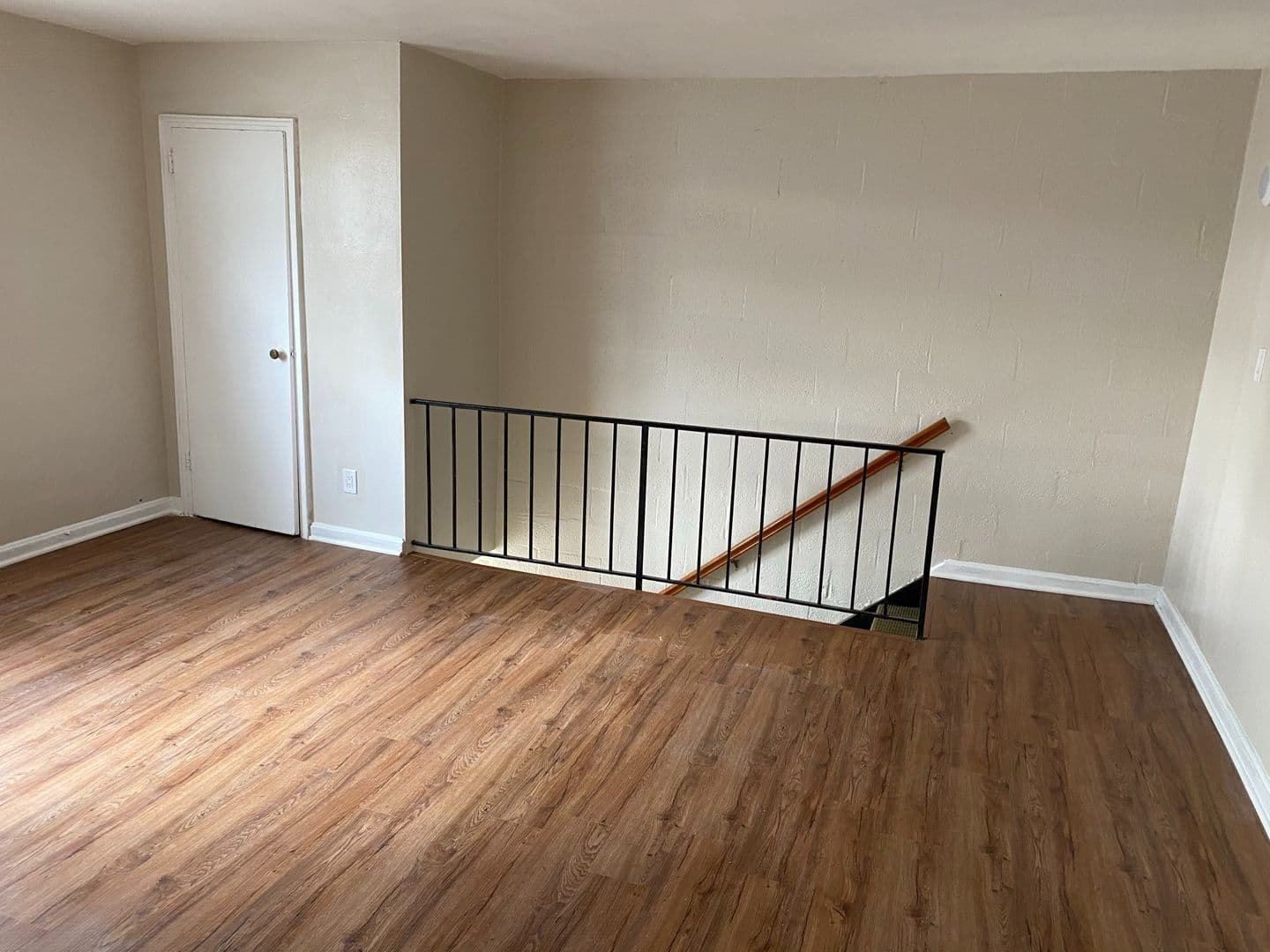Arlington Apartment: 1837 N. Dinwiddie St.