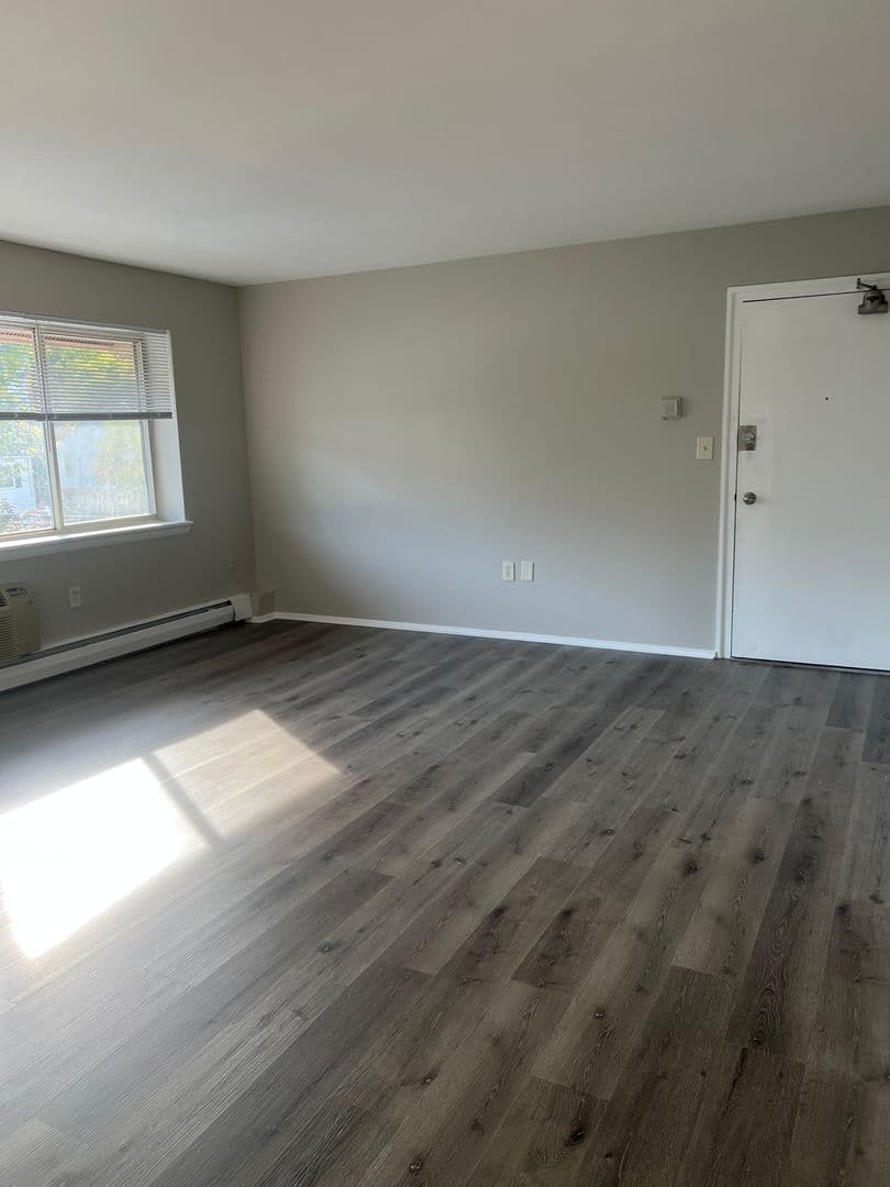 Alexandria Apartment: 2314/2318/2322/2326/2330-Glendale Terrace -