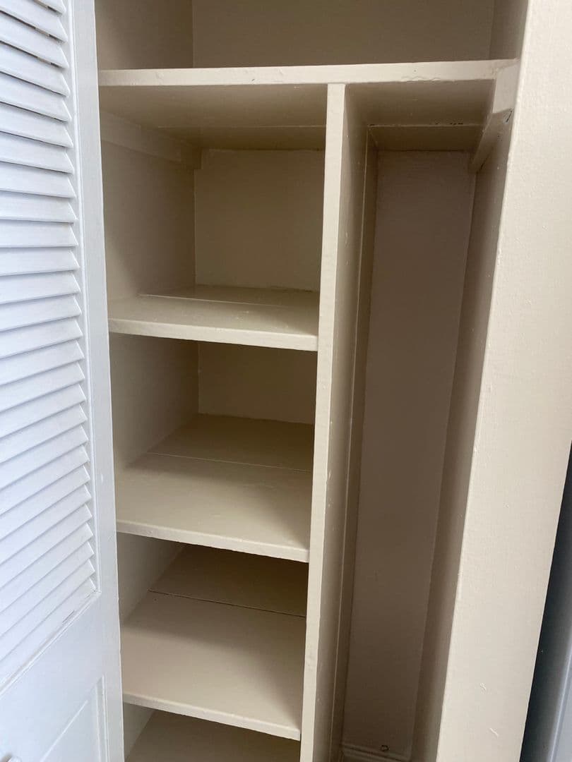 Alexandria Apartment: Bloomfield Dr