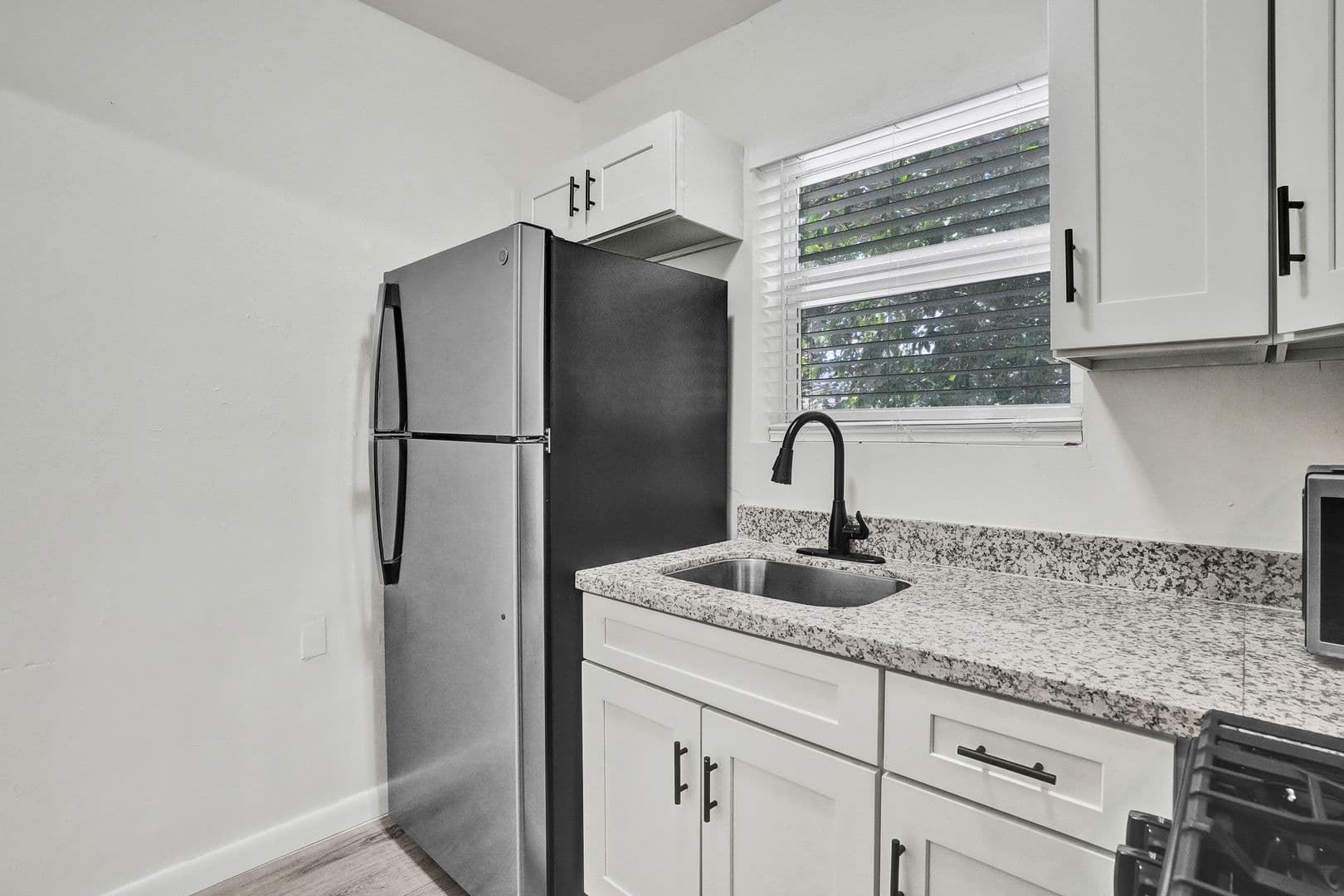 Miami Apartment: 200 nw 13th st