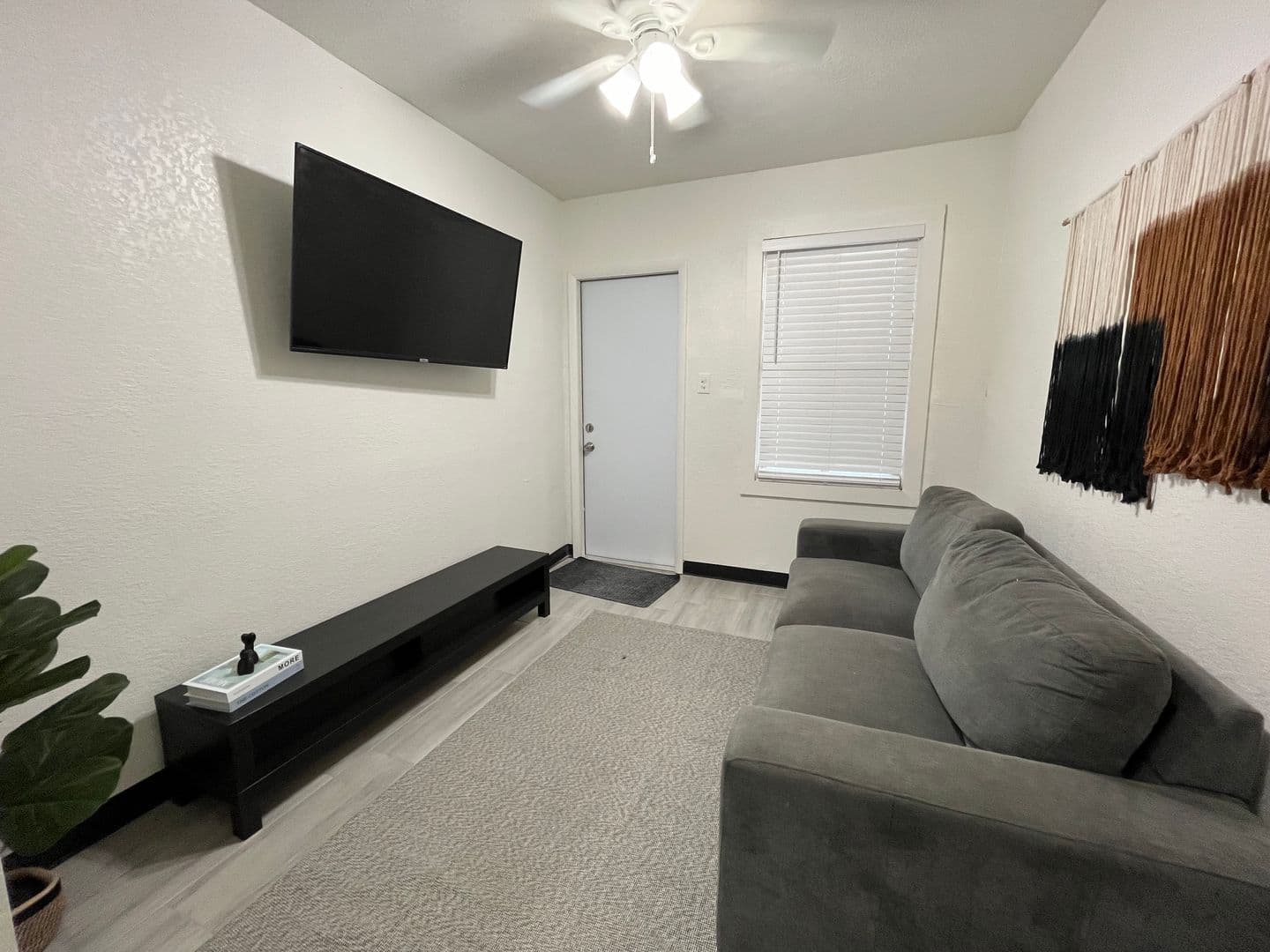 miami Apartment: 140 Nw 13th st