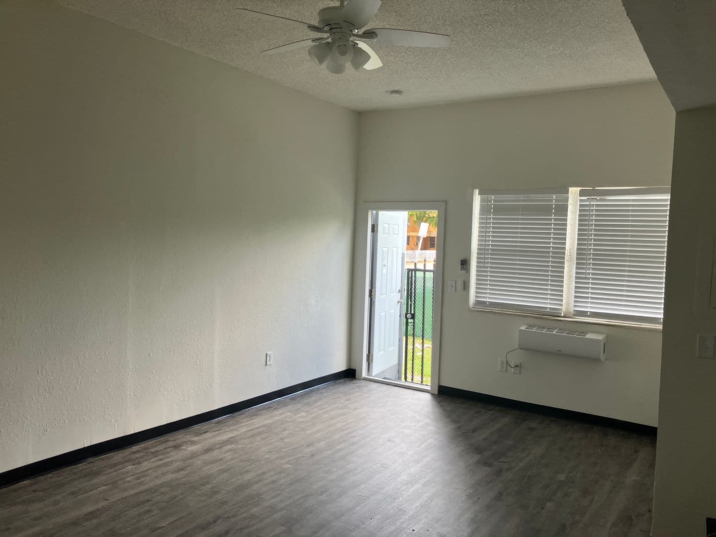 miami Apartment: 467 NW 8TH ST
