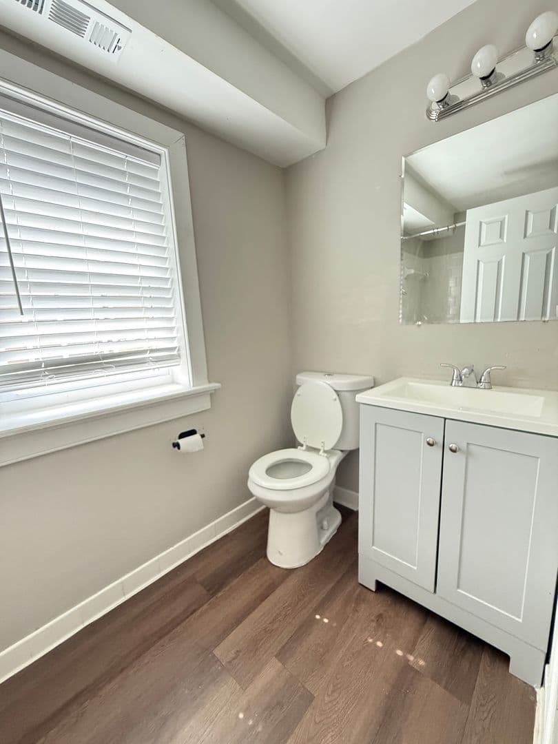 Baltimore Apartment: 506 W Franklin street