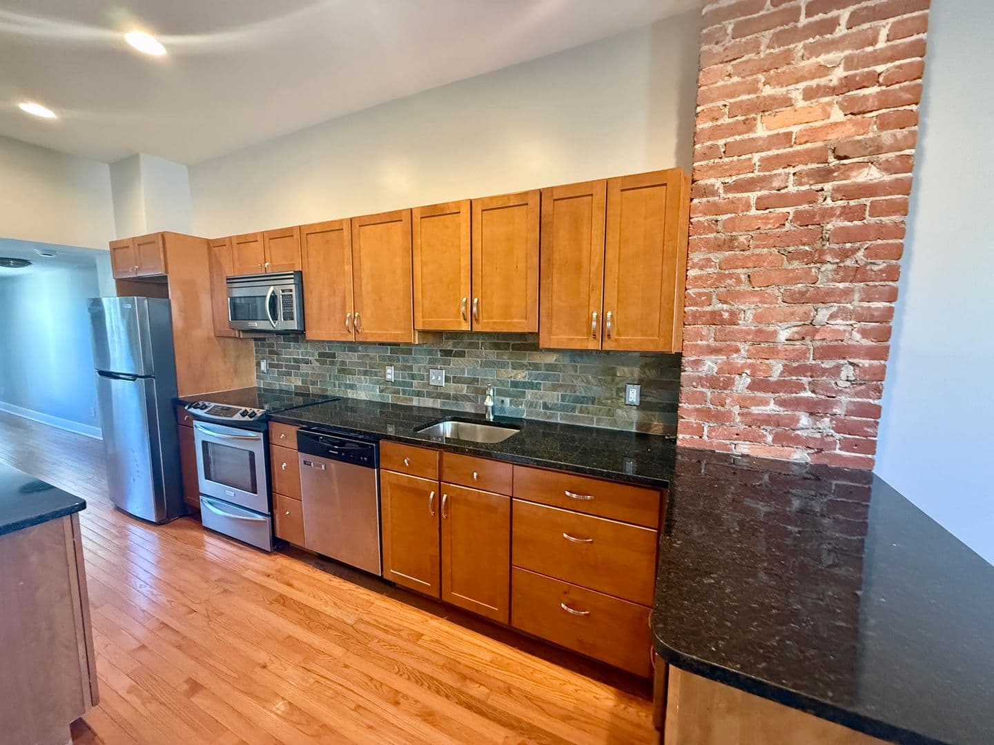 Washington Apartment: 1438 Fairmont St NW