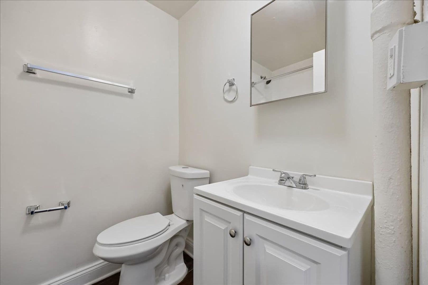 Washington Apartment: 1616 16th Street NW