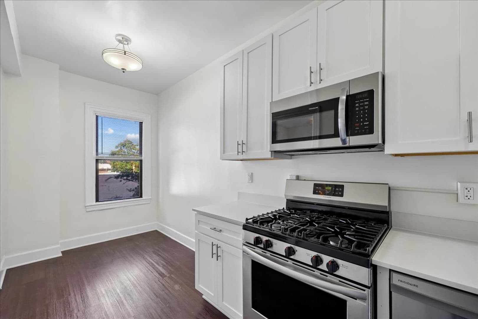 Washington Apartment: 1616 16th Street NW