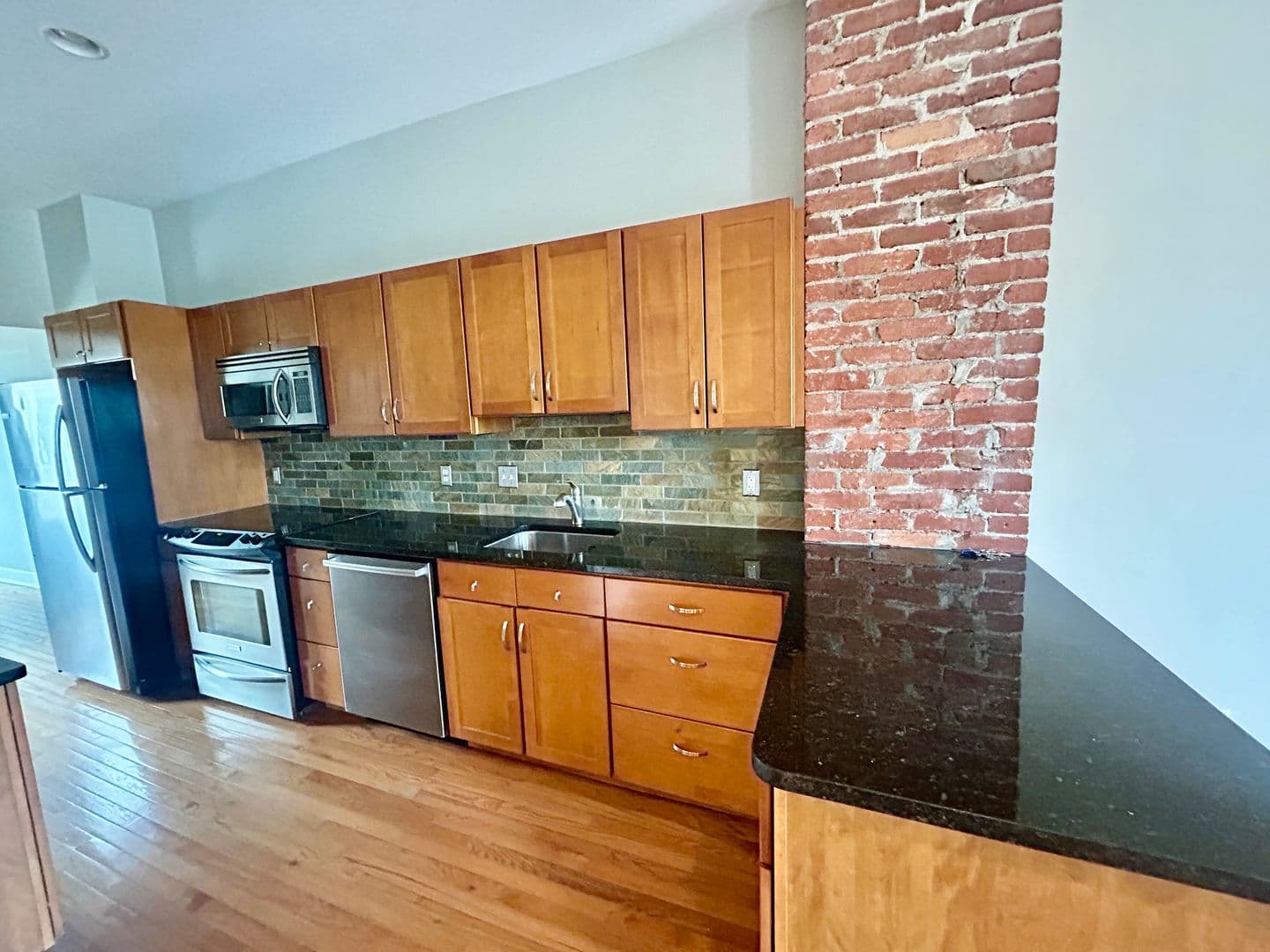 Washington Apartment: 1438 Fairmont St NW