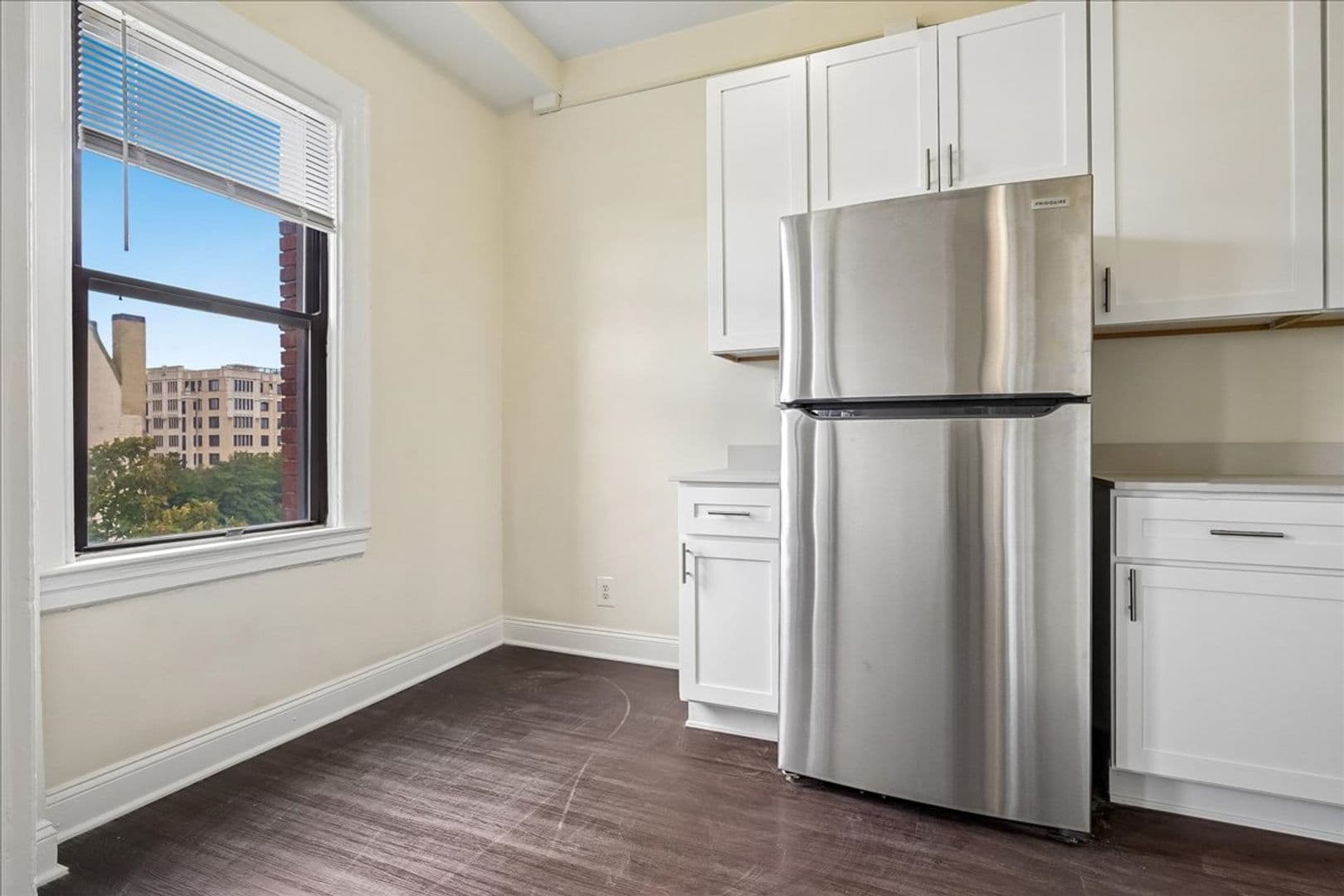 Washington Apartment: 1616 16th Street NW