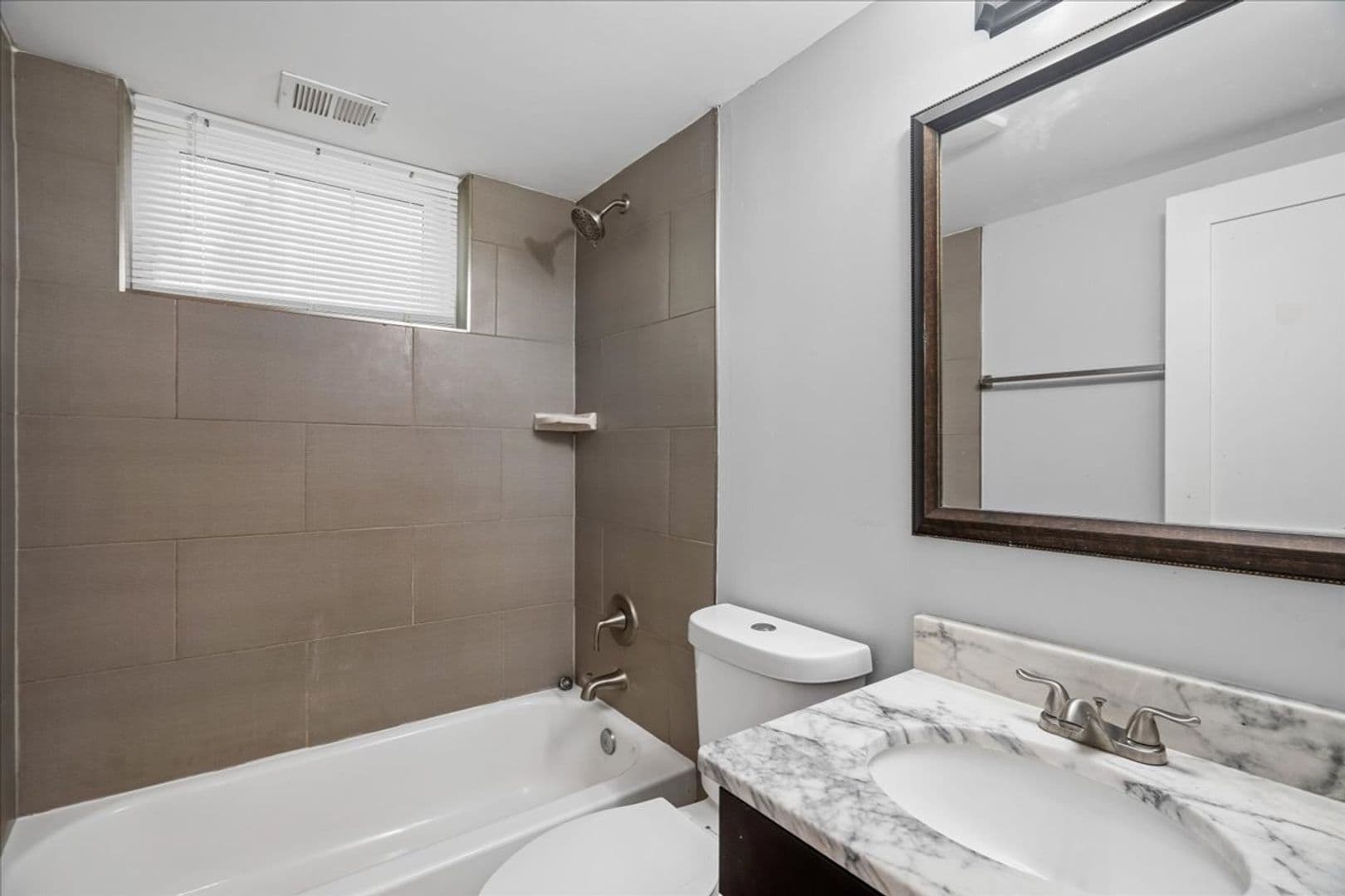 Washington Apartment: 1616 27th Street SE